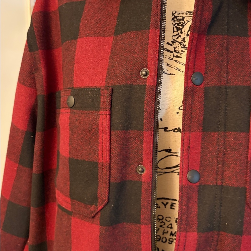 G.H. Bass & Co. Red and Black Plaid Sherpa-Lined Jacket - Picture 4 of 9